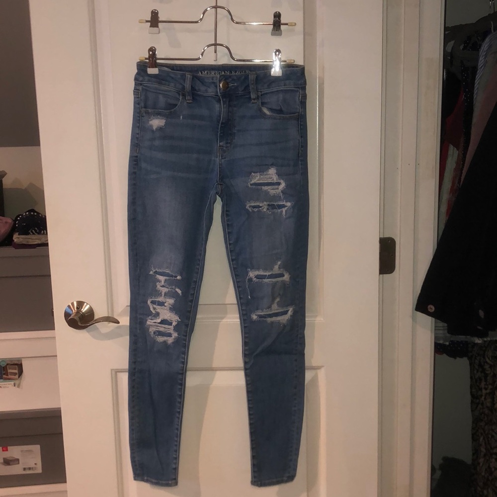 Distressed high rise american eagle jeans